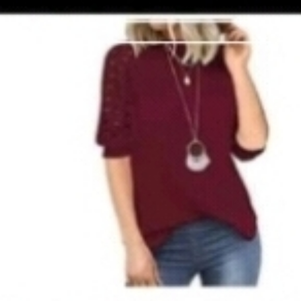 XL Burgundy Boutique Top with lace puff sleeves NWT